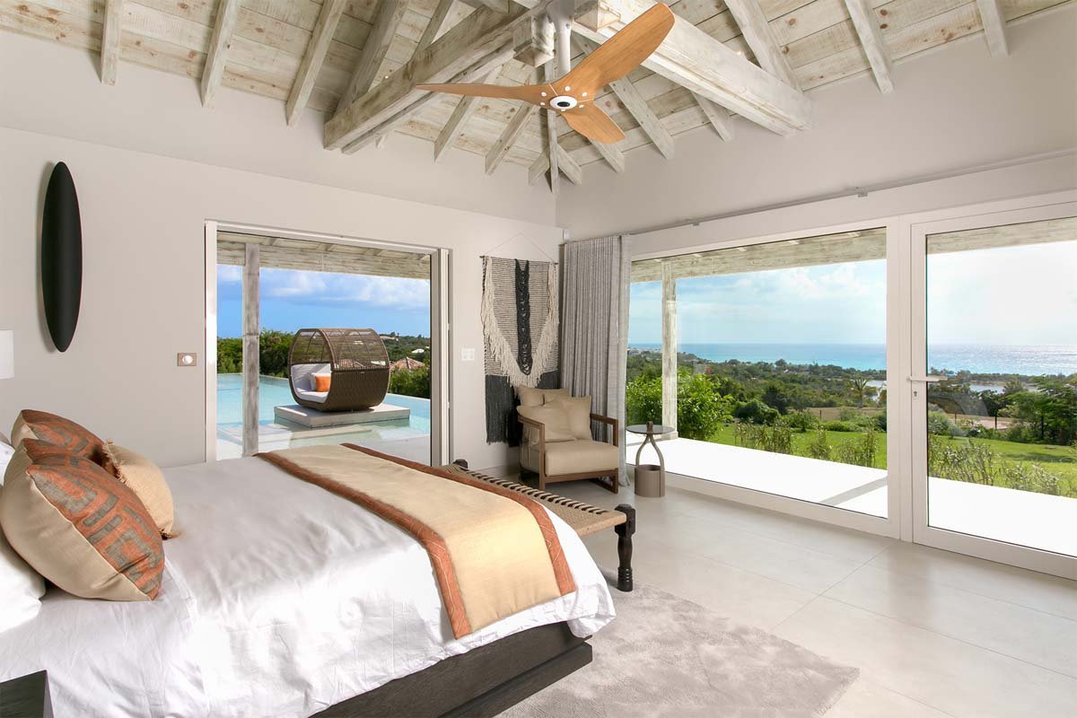 Villa Avanti Bedroom 3, Terres Basses, St. Martin – king-size bed with en-suite bathroom.