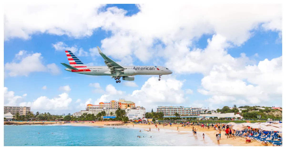 マホビーチ | 飛行機のみ 頭上数メートル — We Are SXM