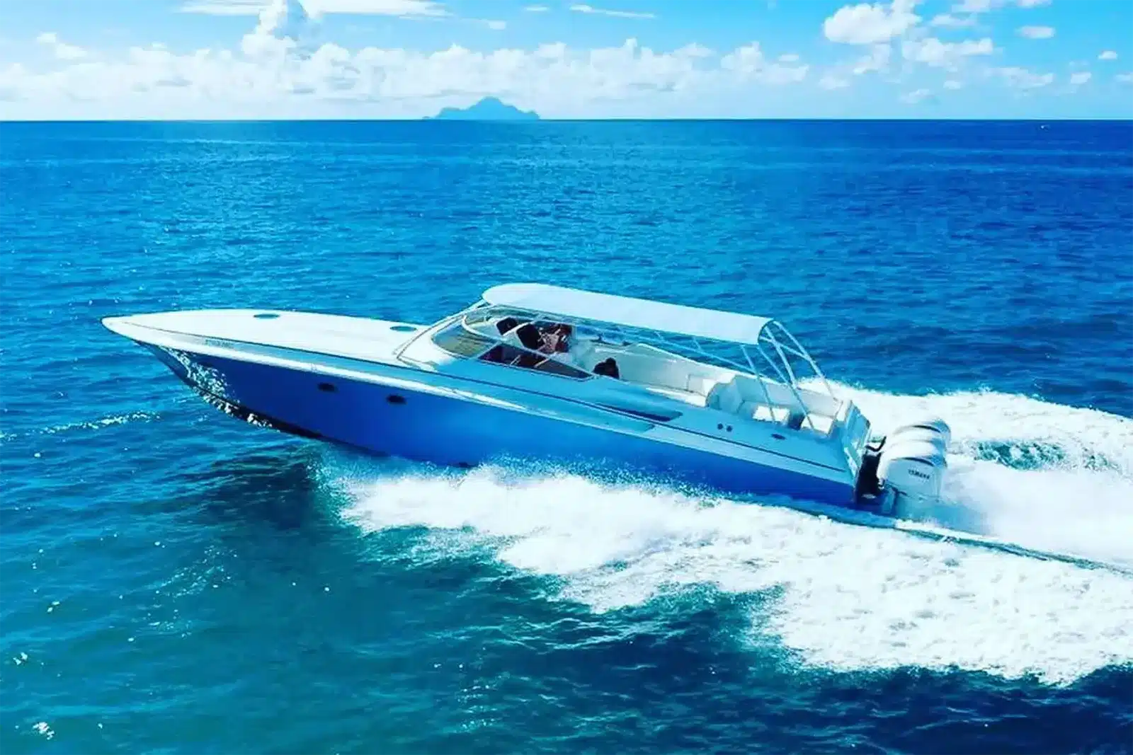 Fountain 48FT Luxury Center Console Speedboat Charter with lots of Shade