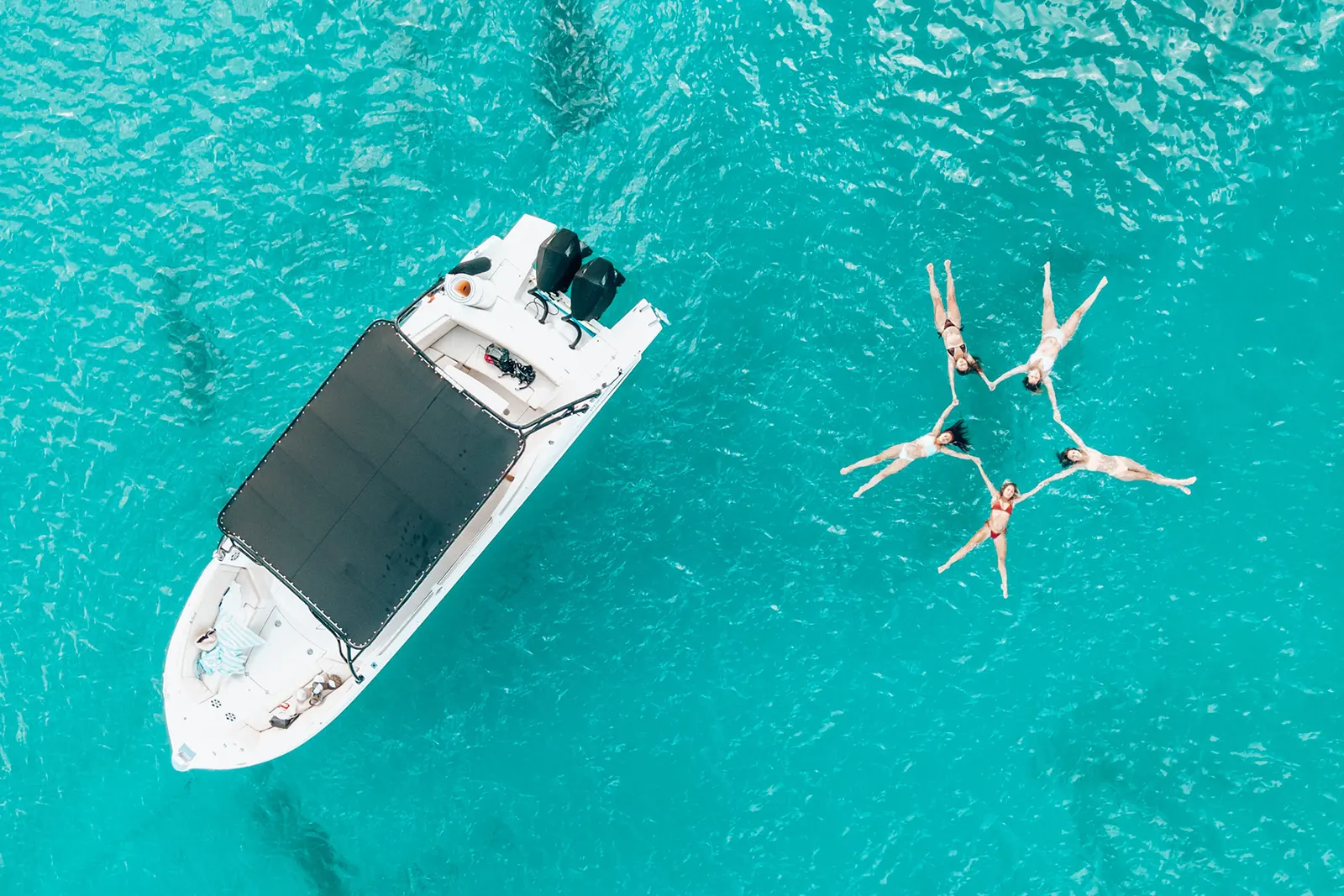 Quality Charters - Powerboat Rental - The Secret, Groups, Lunch at Rainbow Café, Drinks, Family - Friends Boat Charter I