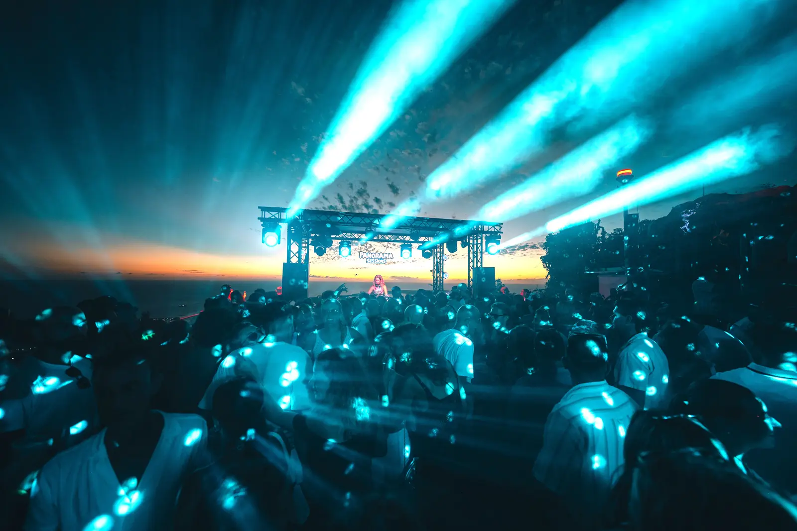 Panorama Sessions sunset DJ party St Maarten